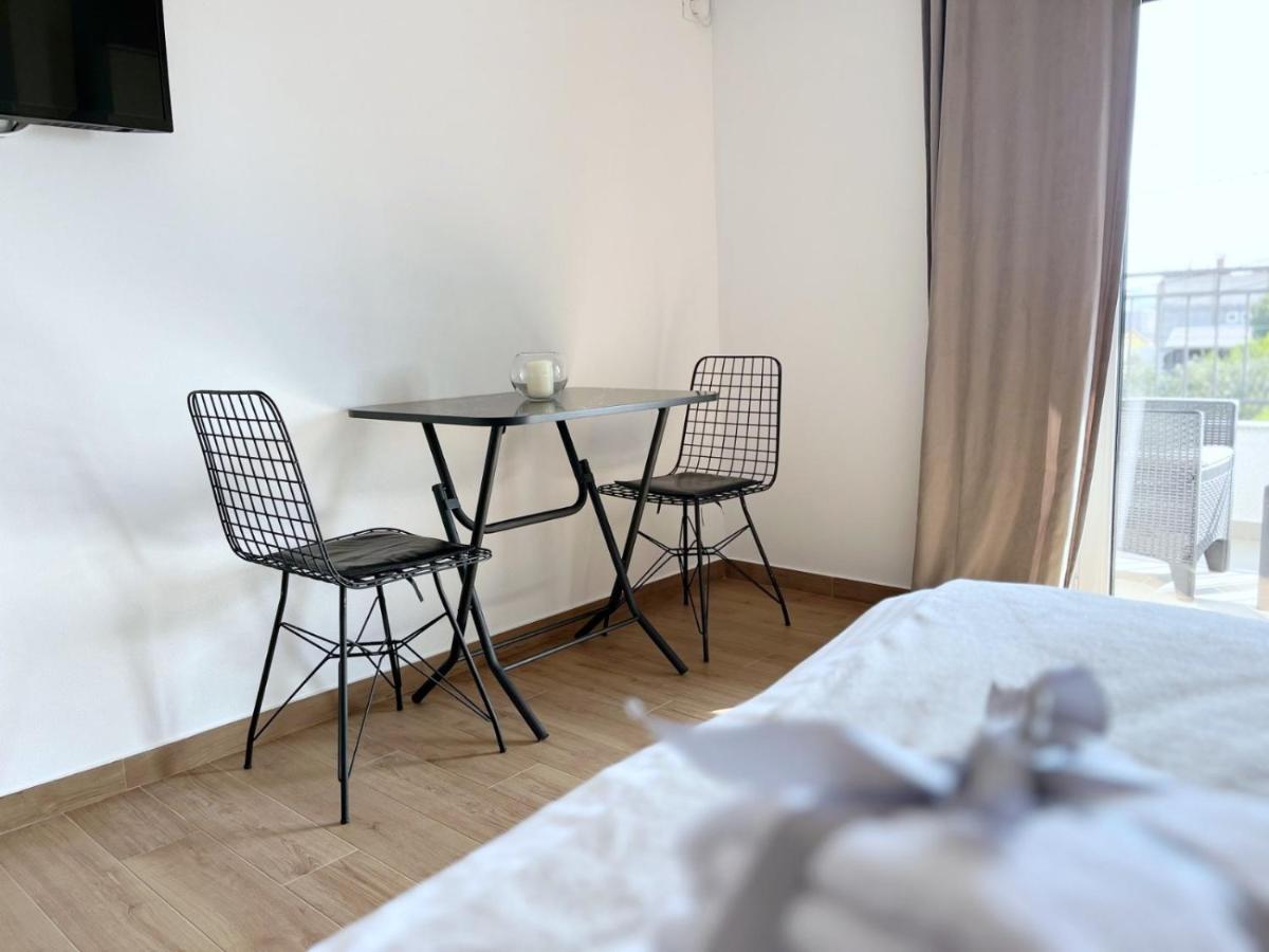 Lana Apartmani Бар Экстерьер фото