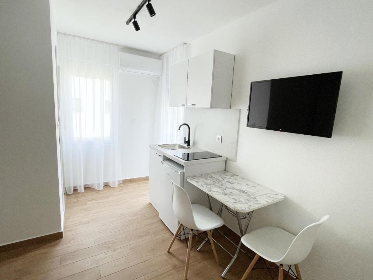 Lana Apartmani Бар Экстерьер фото
