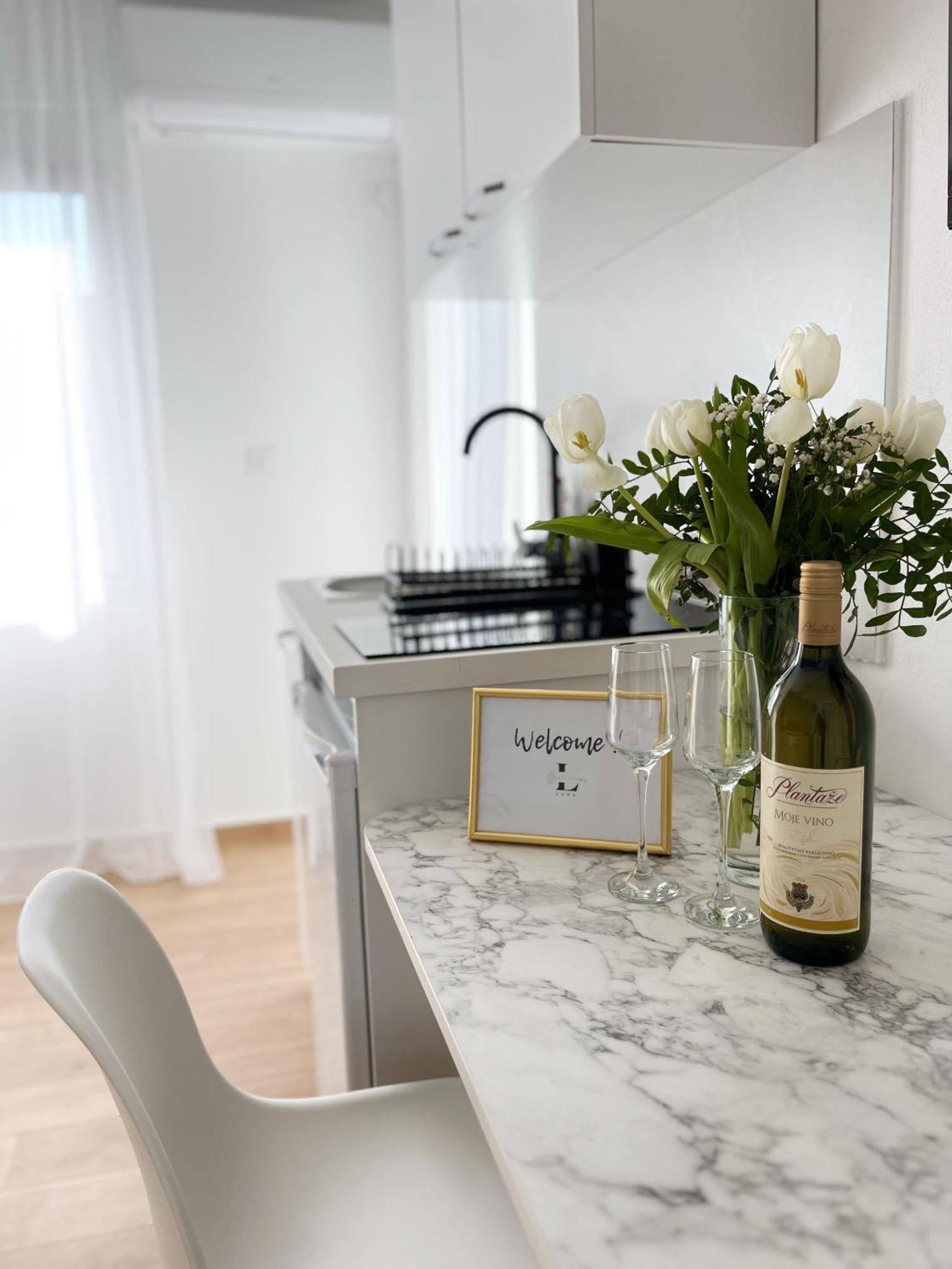Lana Apartmani Бар Экстерьер фото